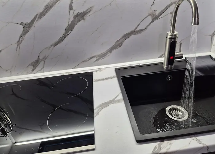 New Comfort * Golem (Tirana)